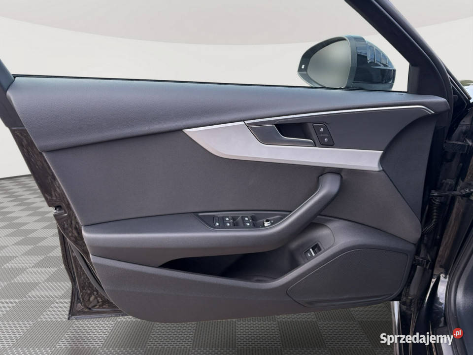 Audi A4 Limousine WD1234U40 TFSI mHEV Advanced S czujnik zmierzchu Pępowo