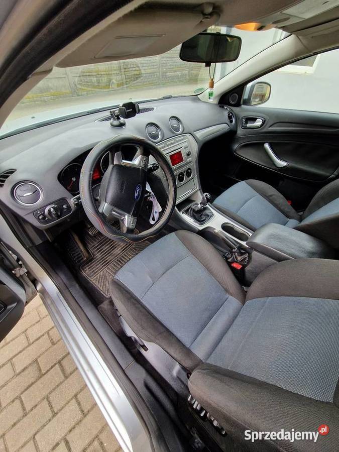 Sprzedam Forda Mondeo mk4 srebrny Zduńska Wola