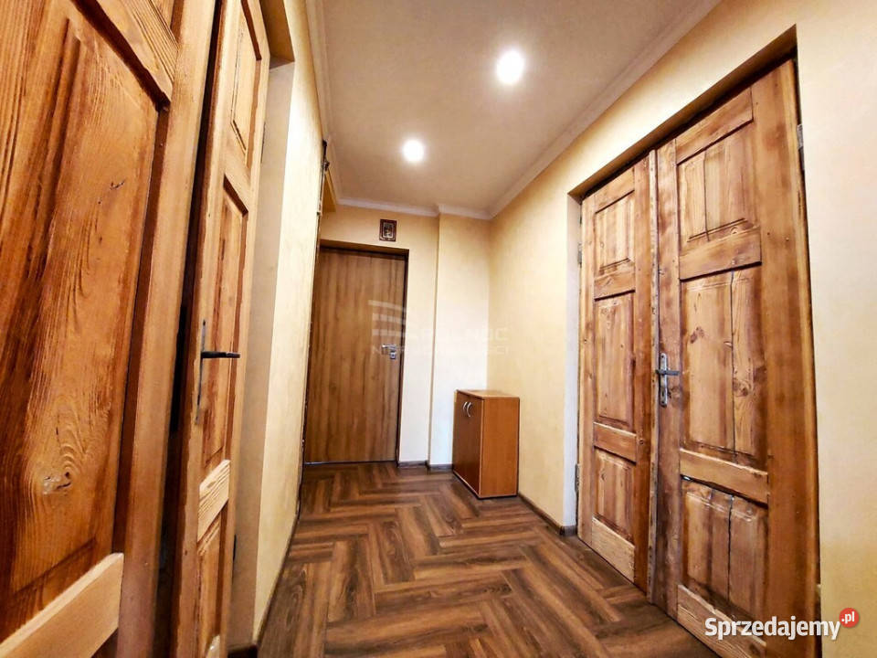 Dom z Charakterem Wyjątkowa w OchorzaKol Domy Ochoża-Kolonia