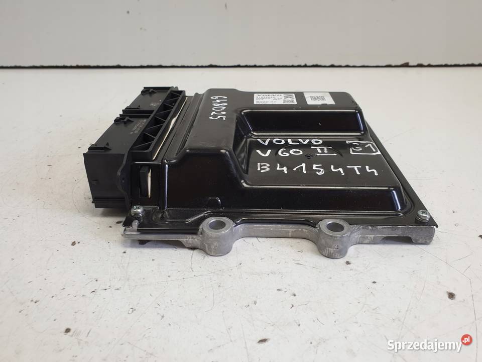 Volvo V40 CROSS COUNTRY 15 T3 STEROWNIK SILNIKA Chełm