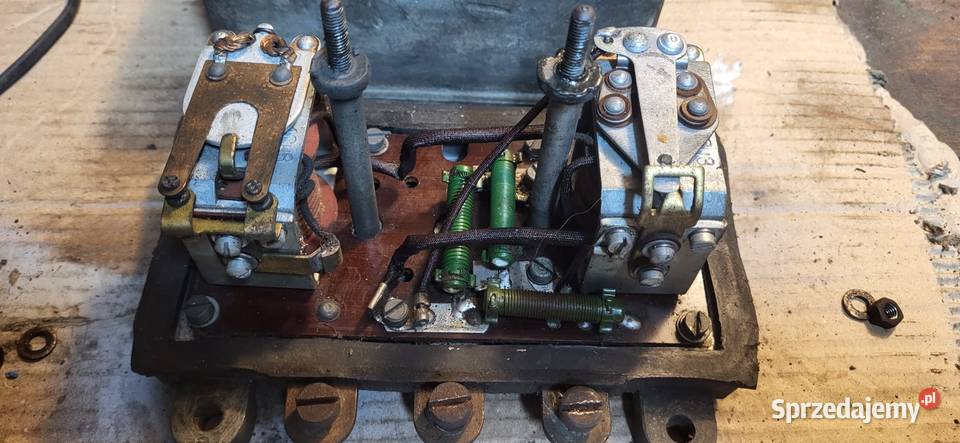 regulator napięcia URSUS C45 Warszawa garbus