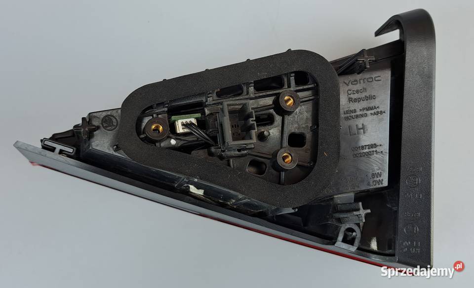 Lampa Tył Lewa Klapy Skoda Superb III Kombi LED