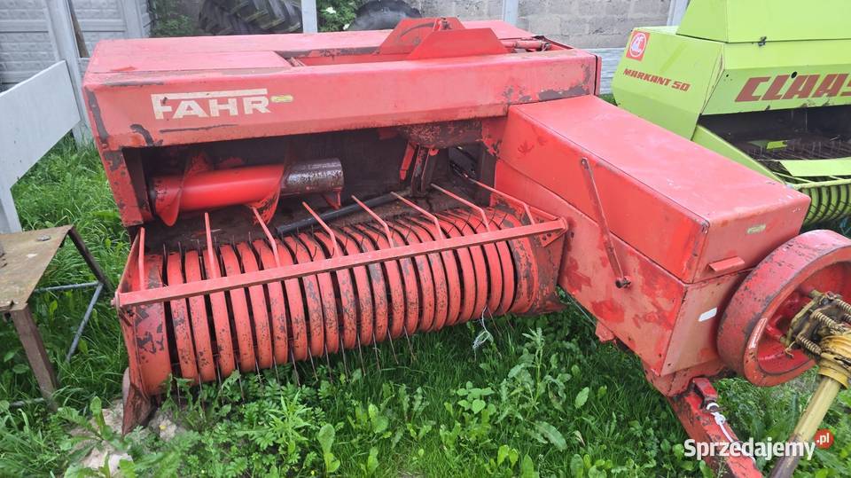 Prasa kostkująca Deutz Fahr HD 400