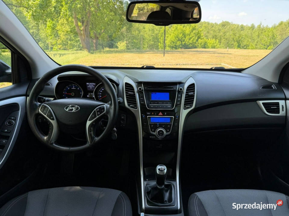 Hyundai i30 Hyundai i30 blue Kombi 16 CRDi Style Rok produkcji 2016 Gostynin