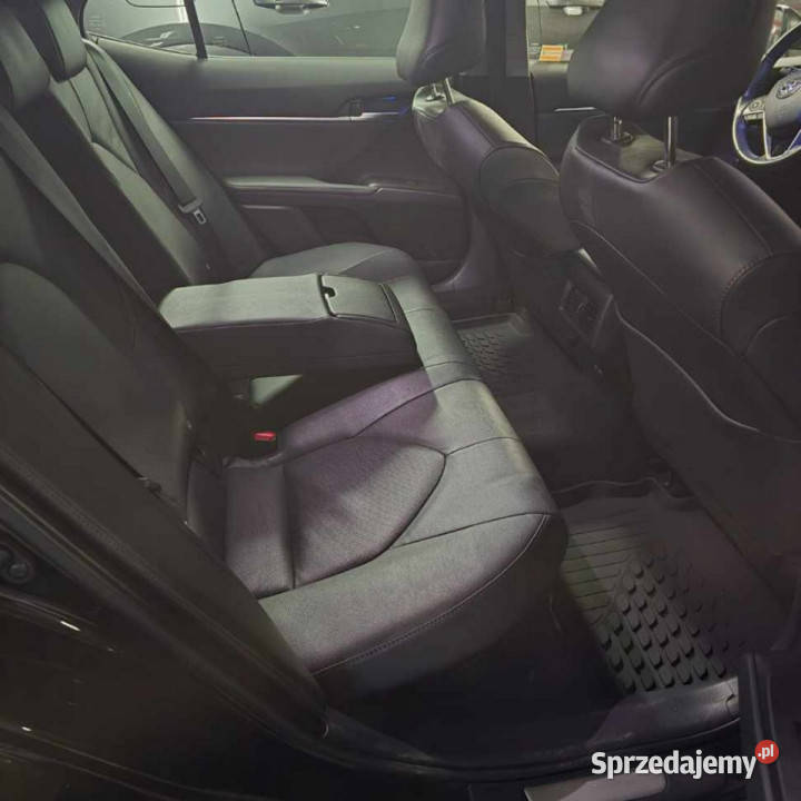 Toyota Camry CAMRY 25 HYBRIDE 218 EXECUTIVE IX sprzedam