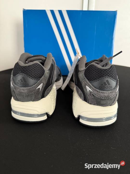 Obuwie adidas Originals Response CL EU 355 Adidas
