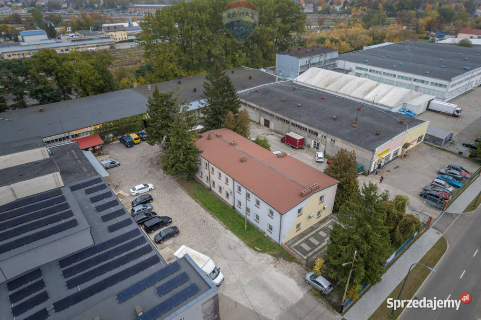 Budynek użytkowy 0 prowizji Ilość pomieszczeń 28