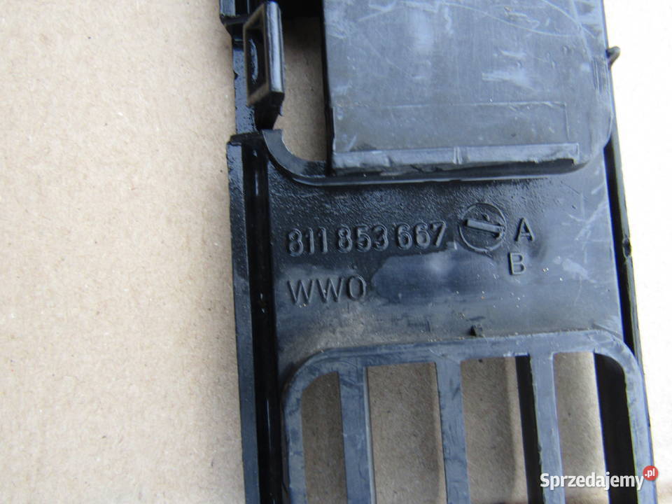 KRATKA ZDERZAKA PRZEDNIEGO AUDI B2 321853677B Mysłaków