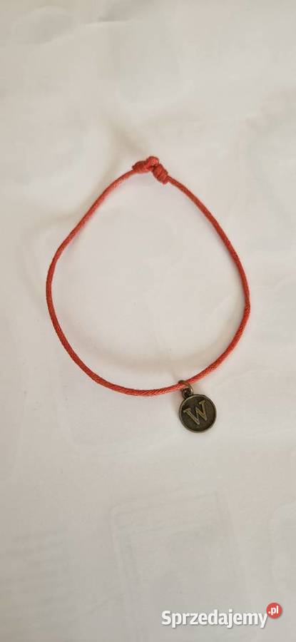bransoletka sznurkowa czerwona litera W Bransoletki Kraków