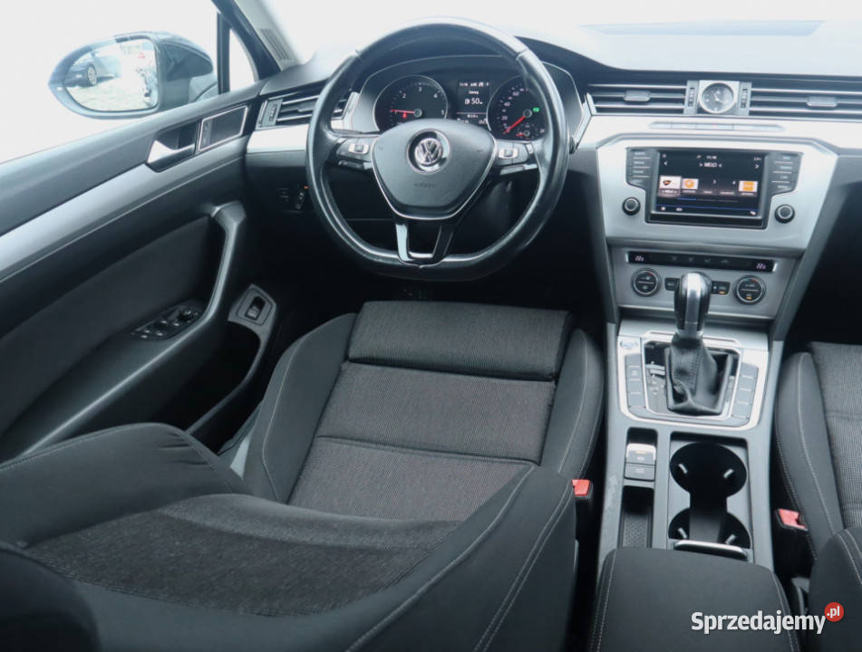 VW Passat 16 TDI asystent parkowania
