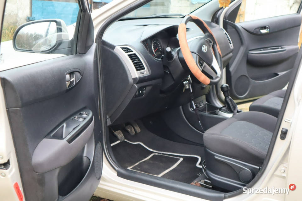 Hyundai i20 2010r 12 Benzyna Tanio Możliwa Warszawa