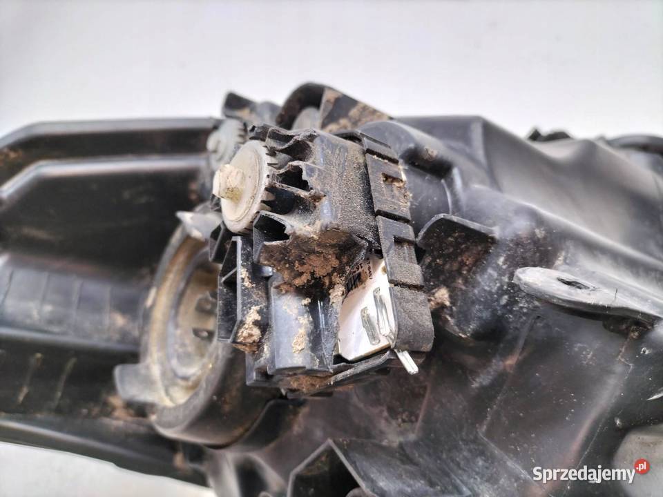 LAMPA PRZÓD LEWA EU USZKODZONA Suzuki Baleno II