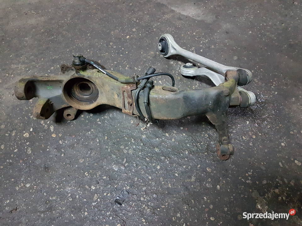 AUDI A8 D2 37 230 ZWROTNICA PIASTA PRAWA Turek