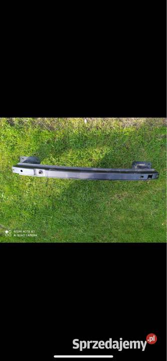 Tylnią klapą Forda Kugi Perzów