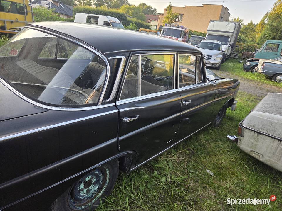Mercedes W111 230S Strumień
