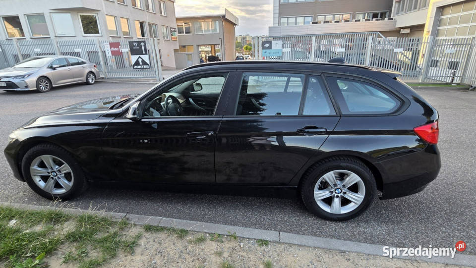 BMW 318 BMW 318d F31 kombi na raty wynajem VAT marża Kraków sprzedam