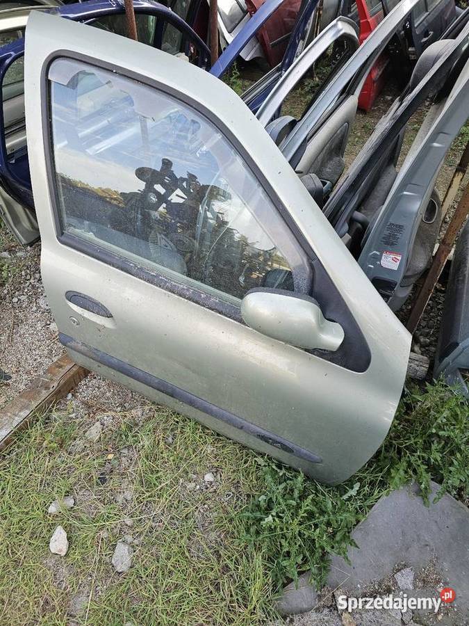 Drzwi renault Thalia prawy przód mazowieckie