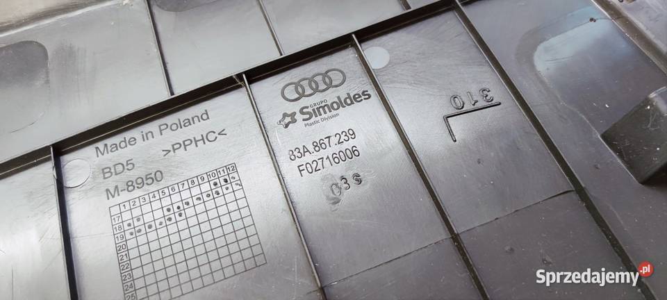 OSŁONA POSZYCIA SŁUPKA LEWA AUDI Q3 F3 83A867239 osobowe Tapicerki samochodowe Przystajń