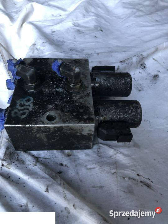 JCB 4CX Rozdzielacz Części i osprzęt rolniczy wielkopolskie Jastrzębniki