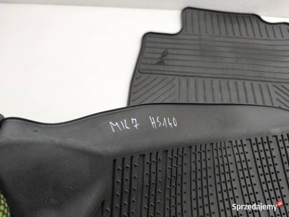 DYWANIKI GUMOWE FORD FIESTA MK7 LIFT 10