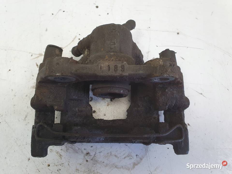 Mercedes W204 PRAWY TYLNY ZACISK HAMULCOWY tył