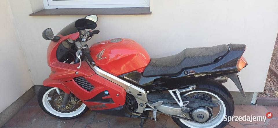 Honda vfr rc36 1997 Rok produkcji 1997