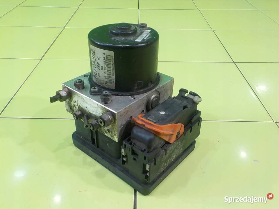 MITSUBISHI OUTLANDER II 20 DID 08r 0610 5D pompa mazowieckie Suków