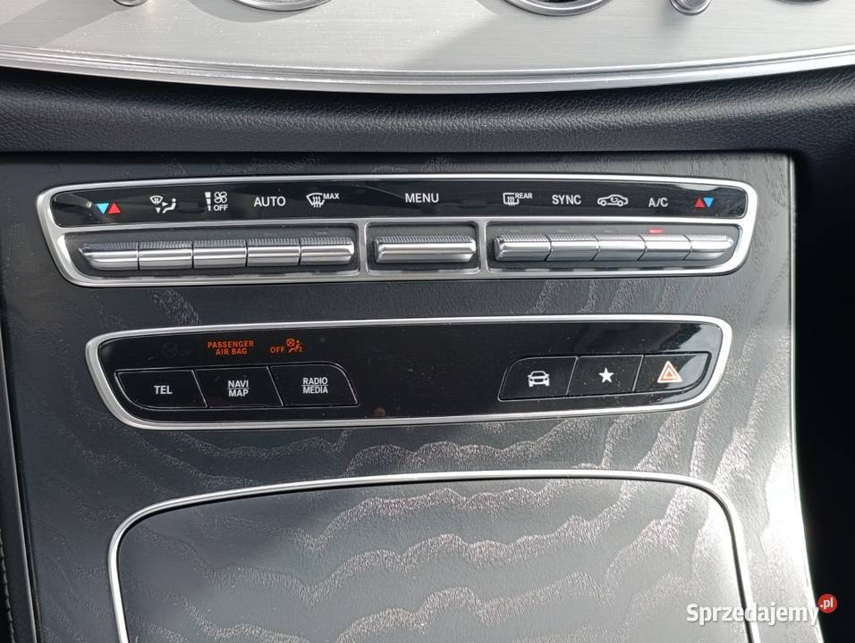 Salon Serwisowany E220D 4MATIC Avantgarde 200KM Warszawa