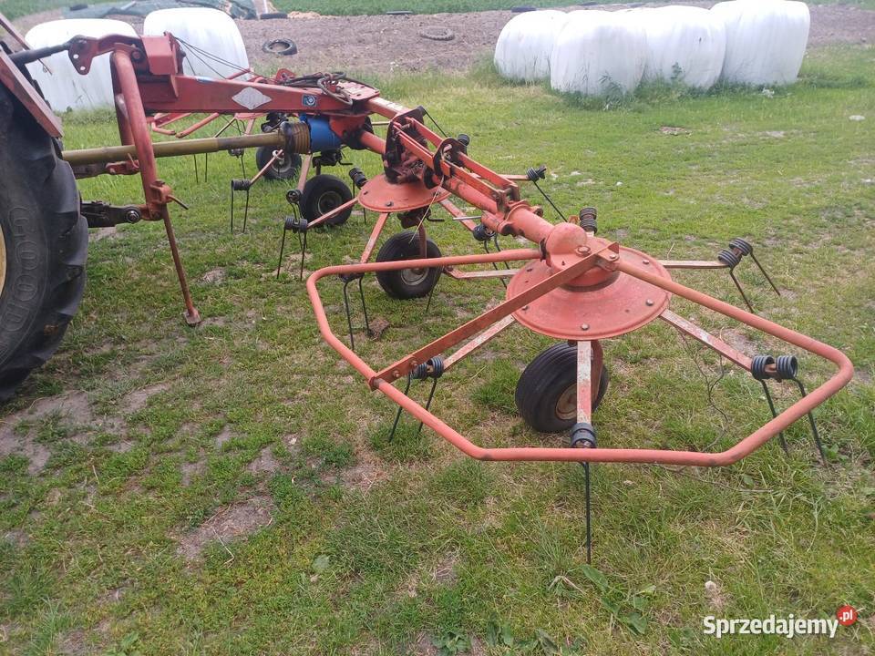 przetrząsarka KUHN 4 gwiazdową nieuszkodzony Budzynek