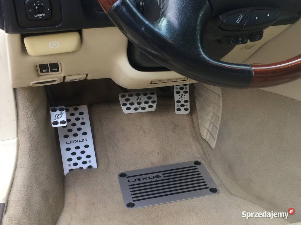 EMBLEMAT W DYWANIK RENAULT STEPWAY osobowe Starachowice sprzedam