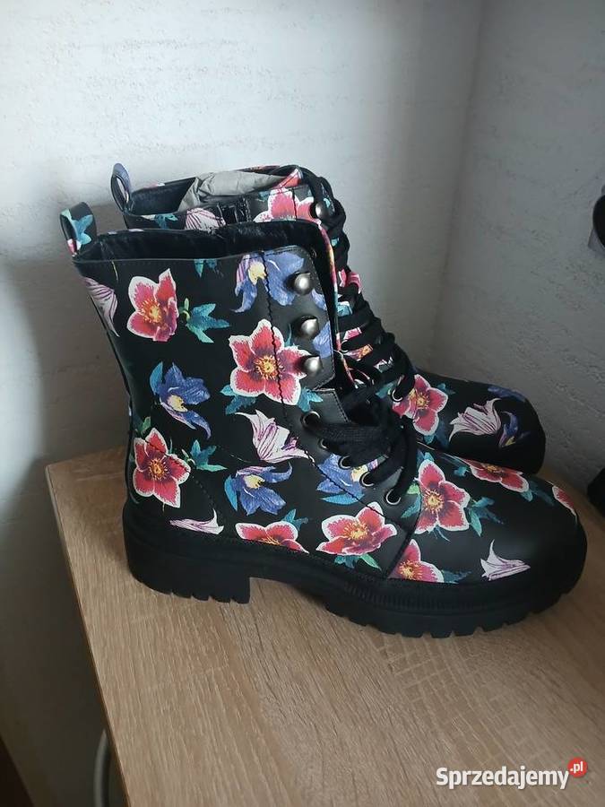 Kozaki botki w kwiaty