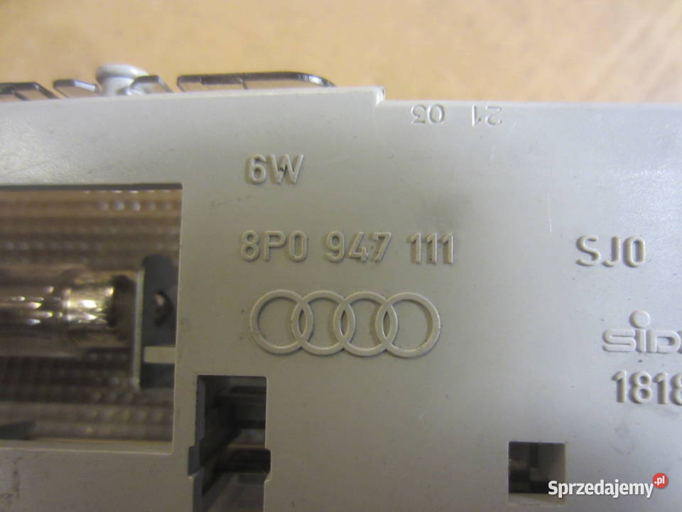 Lampka kabiny oświetlenie Audi A3 8P osobowe Szczecin