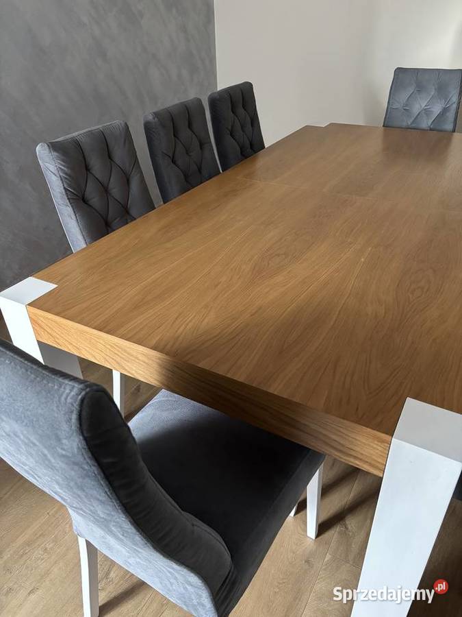 krzesła do salonu 12 sztuk stan idealny Krzesła Skierniewice sprzedam