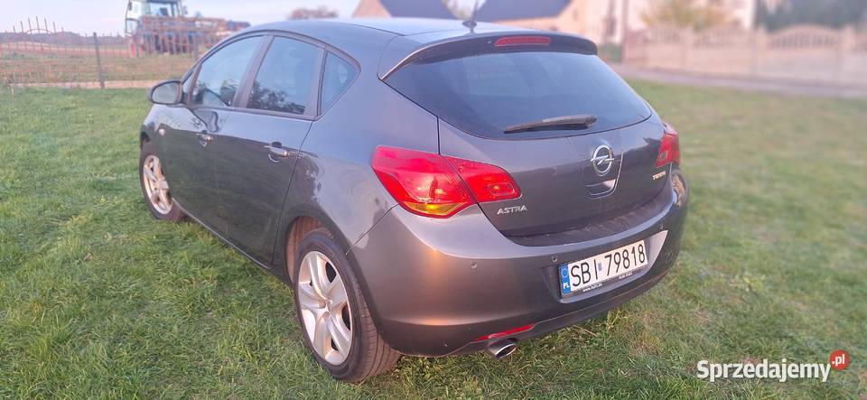 Astra 14 turbo 11r 2 komplety kół zamiana Astra Motoryzacja Góra Świętej Anny