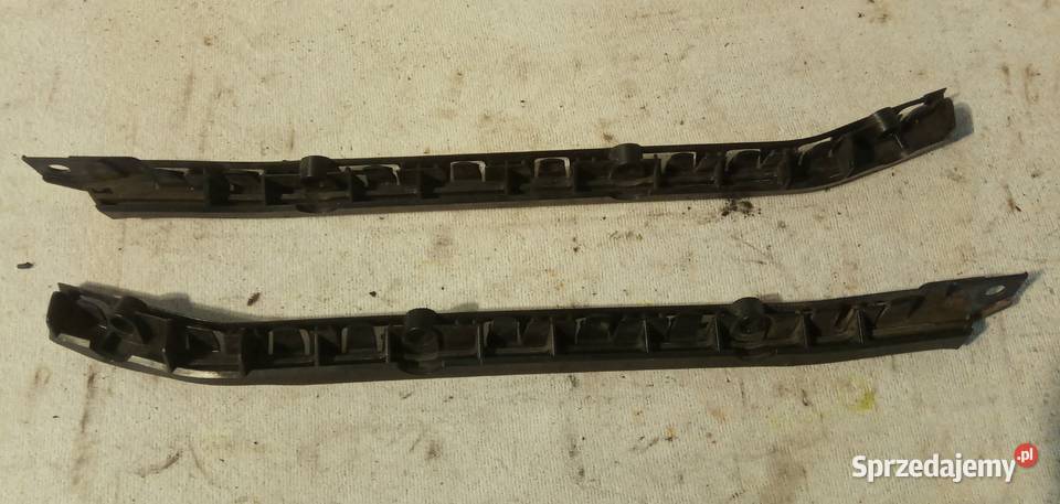 ŚLIZG ZDERZAKA PRAWY LEWY TYŁ MERCEDES W204