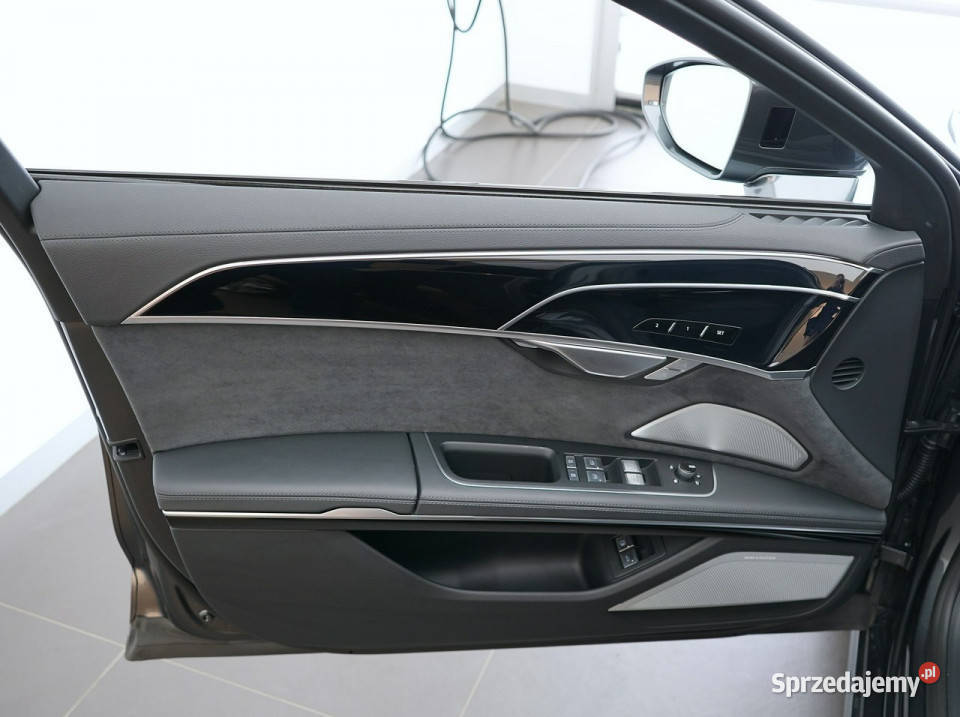 Audi A8 60TFSI e Quattro Long BO Advance Kielce