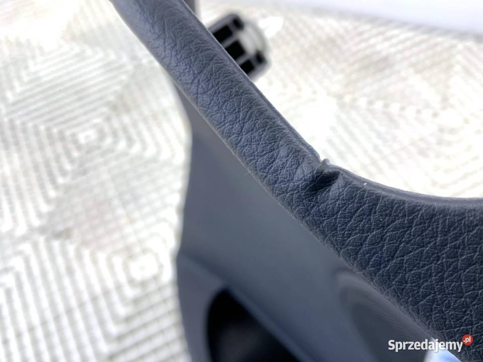 BOCZEK DRZWI PRAWY PRZÓD BMW F30 Hatchback 1118 podkarpackie