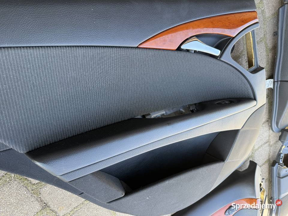 Mercedes 211 boczki tapicerka Deski rozdzielcze, konsole Przemków