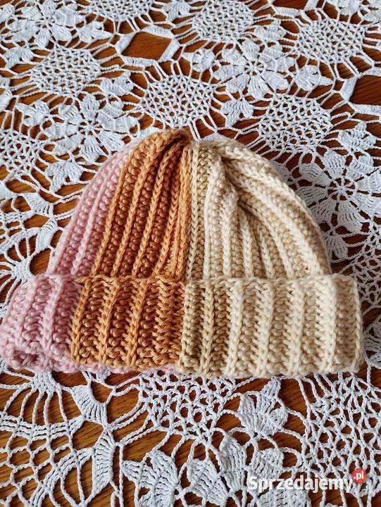 Czapki damskie wielkopolskie Kierzno