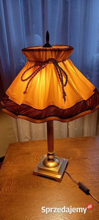 Romantyczna mosiężna lampa z abażurem