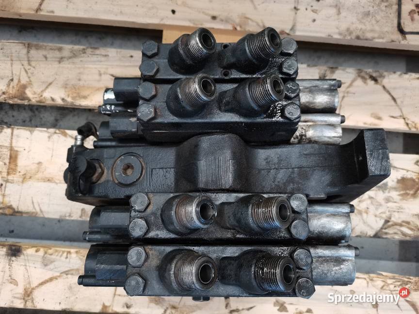Case MX Magnum 2002r Blok sterujący hydrauliką Wilkowo