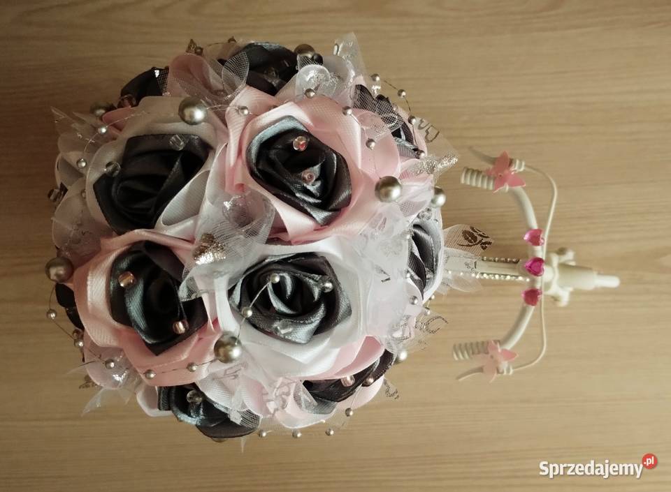 Bukiet róż w rowerku na Dzień Babci handmade wielokolorowy Kompozycje kwiatowe Grodków