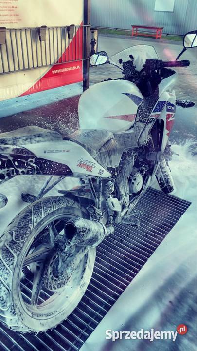 HONDA CBR125R JC50 2015 garażowany