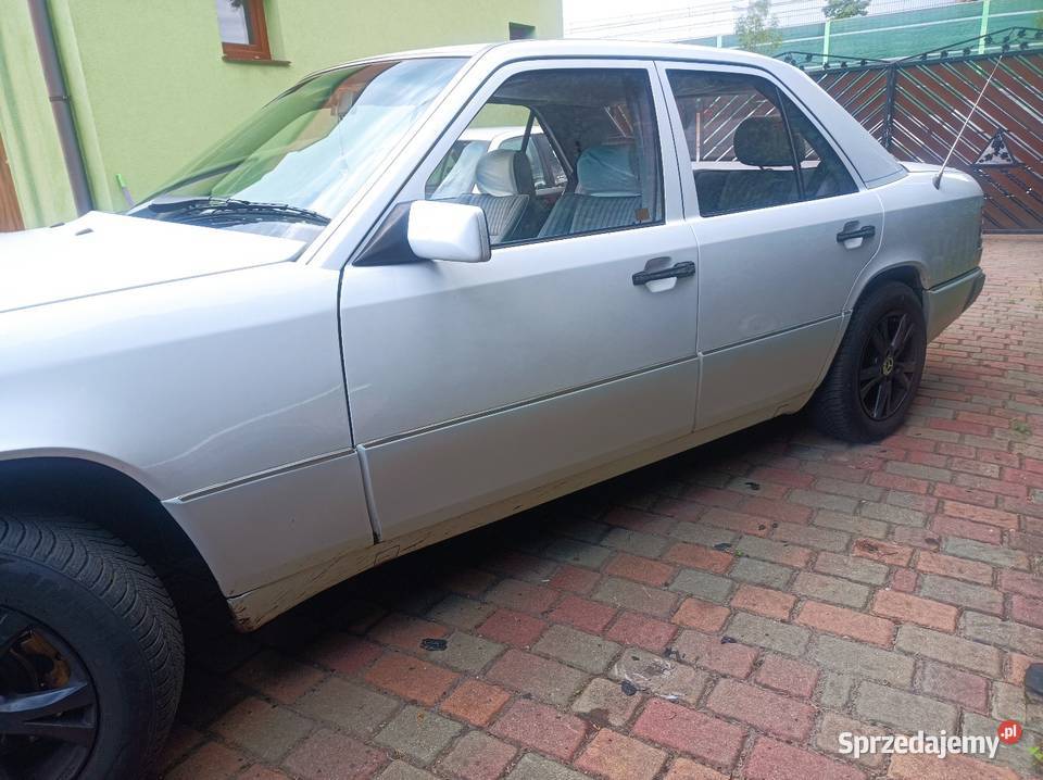 Suuper Mercedes w124 230e