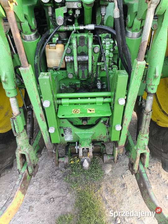 Ciągnik John Deere 6820 zwykła pompa skrzynia sprzedam