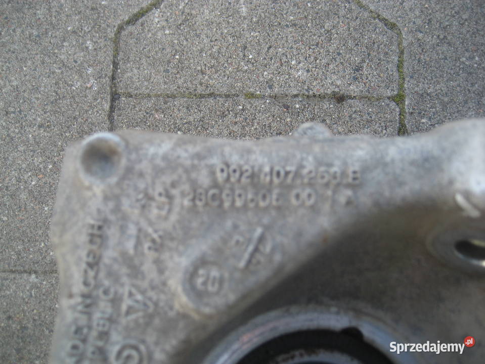 porsche carrera 911 992 1922r zwrotnica przód Rakoniewice
