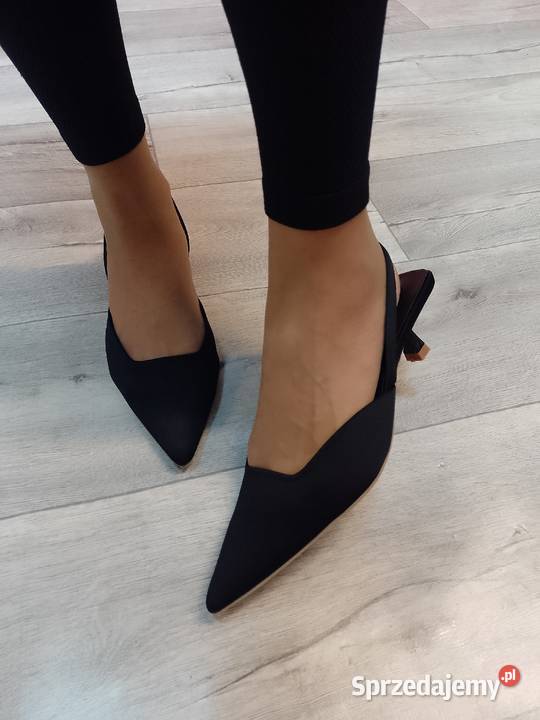 41 Czarne czółenka wieczorowe z odkrytą piętą Kraków