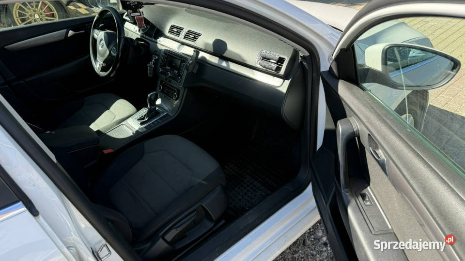 Volkswagen Passat Variant 20tdi 140 automat ledy nieuszkodzony