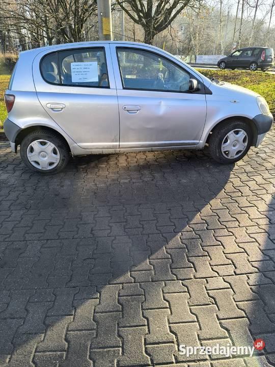 Do sprzedania Toyota Yaris 2003 r poj 1 litr nieuszkodzony Wrocław