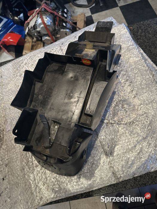 SUZUKI GSXR 600 750 SRAD GSX R Błotnik TYŁ sprzedam